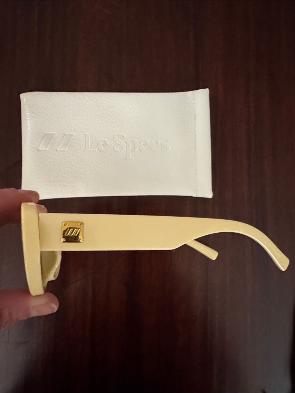 Le Specs: Tootsie + | cream cat-eyed silhouette sunglasses - Picture 9 of 10